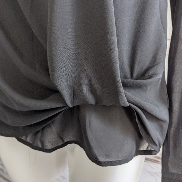 41 Hawthorn Stitch Fix Black Twist Front Blouse sz Small - Picture 5 of 5